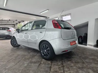 Fiat Grande Punto 2010 - 6000 EUR, 161462 km - AUTO.MOTO.pt - 161462km - foto 13 de 35