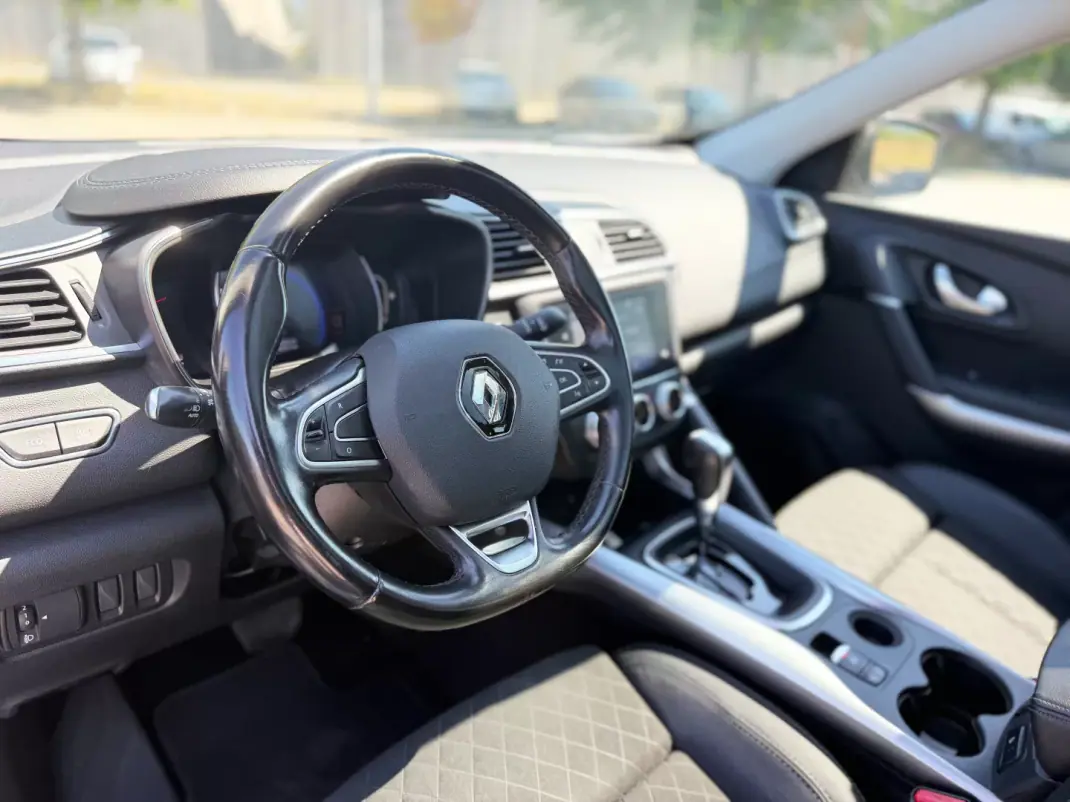 Renault Kadjar 2019 - 17500 EUR, 120000 km - 120000km - foto 8 de 16