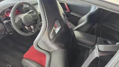 Nissan GT-R 2017 - 300000 EUR, 30685 km - 30685km - foto 47 de 69
