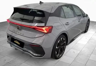 Cupra Born 2024 - 28990 EUR, 60829 km - AUTO.MOTO.pt - 60829km - foto 4 de 11