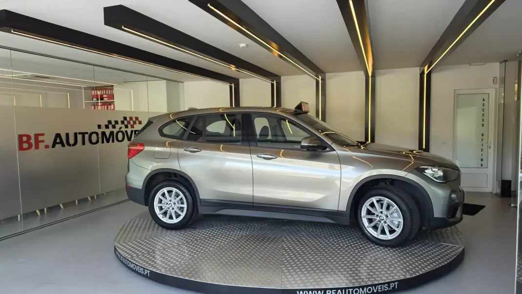 BMW X1 2016 - 22500 EUR, 76896 km - AUTO.MOTO.pt - 76896km - foto 8 de 61
