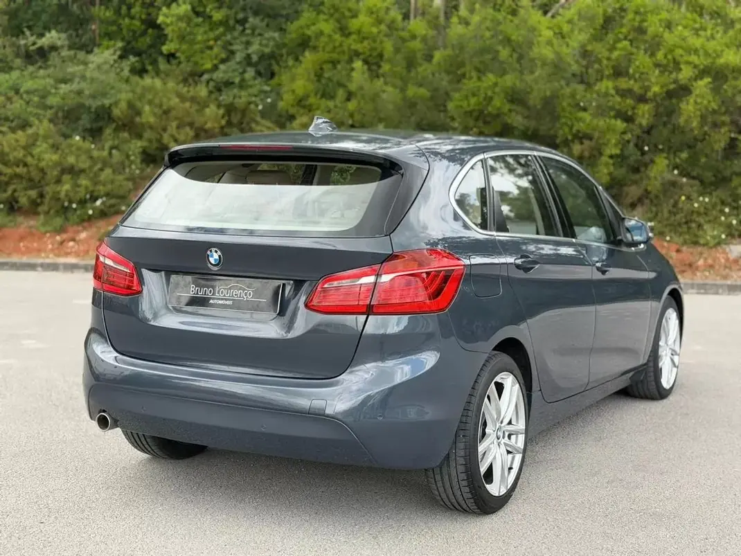 BMW 216 Active Tourer 2015 - 12900 EUR, 155761 km - AUTO.MOTO.pt - 155761km - foto 6 de 27