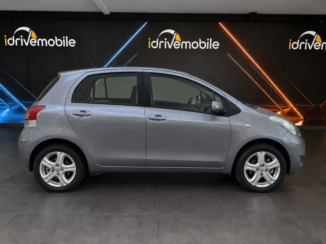 Toyota Yaris 2010 - 9500 EUR, 89481 km - 89481km - foto 7 de 19