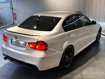 BMW 318 2011 - 15990 EUR, 230500 km - AUTO.MOTO.pt - 230500km - foto 33 de 38