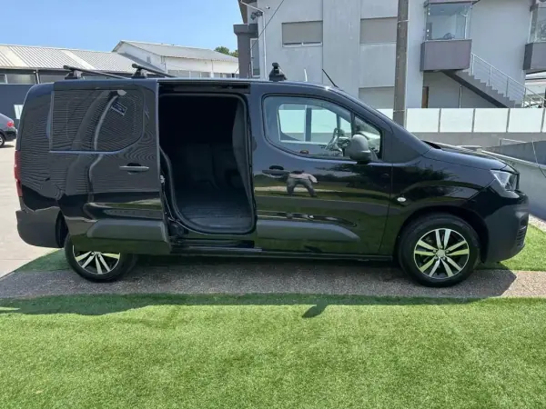 Peugeot Partner 1.5HDI 3lugares 2019 - 12900 EUR, 117000 km - AUTO.MOTO.pt - 117000km - foto 11 de 52