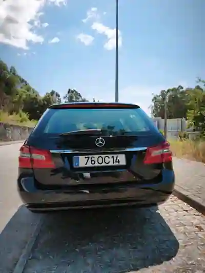 Mercedes-Benz E 220 2010 - 10490 EUR, 240000 km - AUTO.MOTO.pt - 240000km - foto 6 de 6