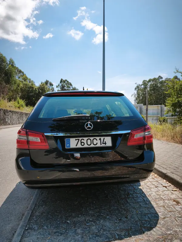 Mercedes-Benz E 220 2010 - 10490 EUR, 240000 km - AUTO.MOTO.pt - 240000km - foto 6 de 6