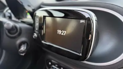 Smart ForFour 2019 - 14900 EUR, 32900 km - 32900km - foto 32 de 66