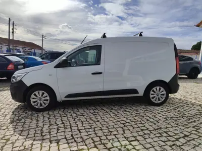 Renault EXPRESS 1.5 Blue dCi 2LUG 2022 - 15867 EUR, 72000 km - AUTO.MOTO.pt - 72000km - foto 4 de 15