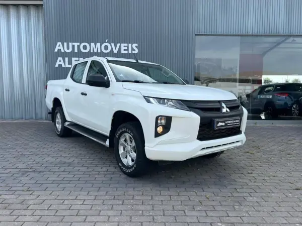 Mitsubishi L200 2022 - 31500 EUR, 143592 km - AUTO.MOTO.pt - 143592km - foto 3 de 17