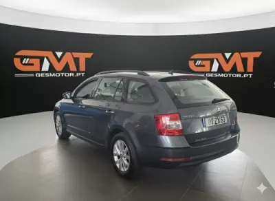 Skoda Octavia Break 2020 - 14990 EUR, 174000 km - AUTO.MOTO.pt - 174000km - foto 3 de 10