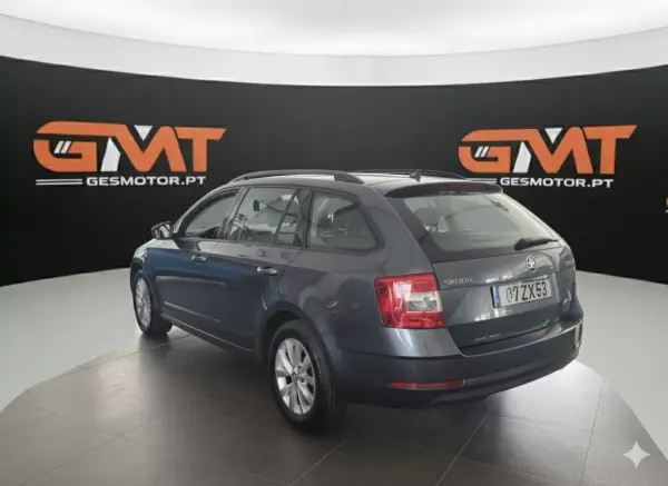 Skoda Octavia Break 2020 - 14990 EUR, 174000 km - AUTO.MOTO.pt - 174000km - foto 3 de 10