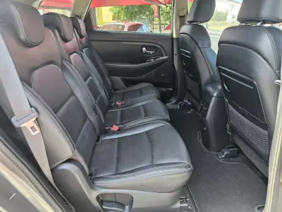 Kia Carens 2018 - 17700 EUR, 104900 km - AUTO.MOTO.pt - 104900km - foto 23 de 52