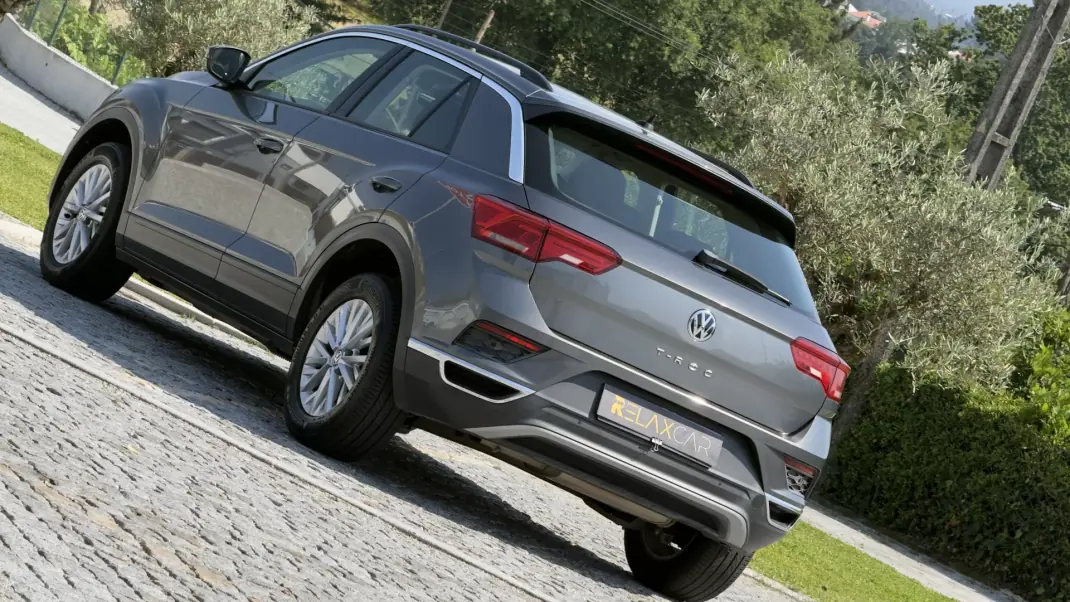 Volkswagen T-Roc 2019 - 16000 EUR, 195000 km - AUTO.MOTO.pt - 195000km - foto 5 de 26