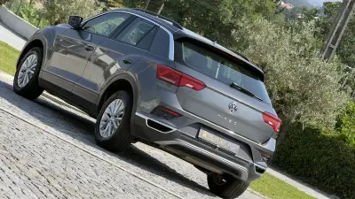 Volkswagen T-Roc 2019 - 16000 EUR, 195000 km - AUTO.MOTO.pt - 195000km - foto 5 de 26