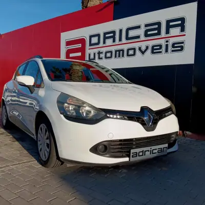 Renault Clio Sport Tourer 2015 - 9490 EUR, 163864 km - AUTO.MOTO.pt - 163864km - foto 3 de 8