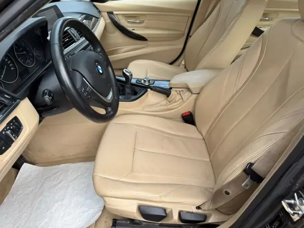BMW 318 2012 - 11750 EUR, 171517 km - AUTO.MOTO.pt - 171517km - foto 10 de 12