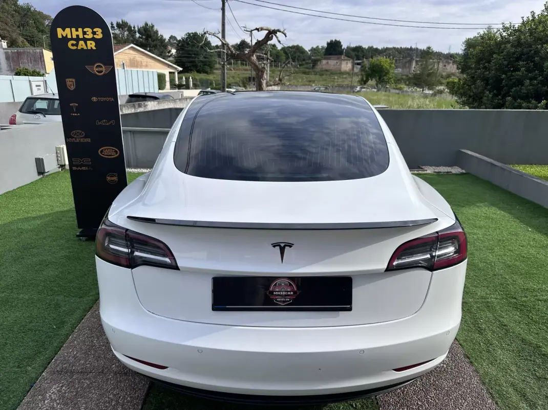 Tesla Model 3 2019 - 15500 EUR, 333000 km - AUTO.MOTO.pt - 333000km - foto 13 de 62