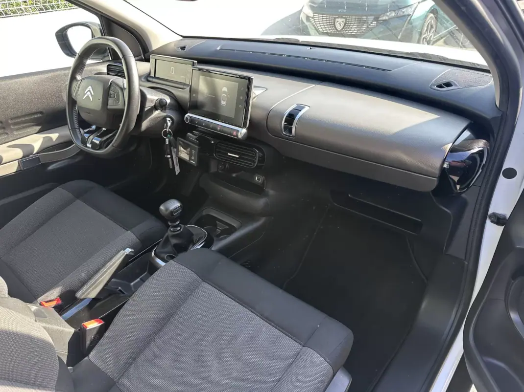 Citroën C4 Cactus 2020 - 11900 EUR, 150000 km - AUTO.MOTO.pt - 150000km - foto 33 de 37