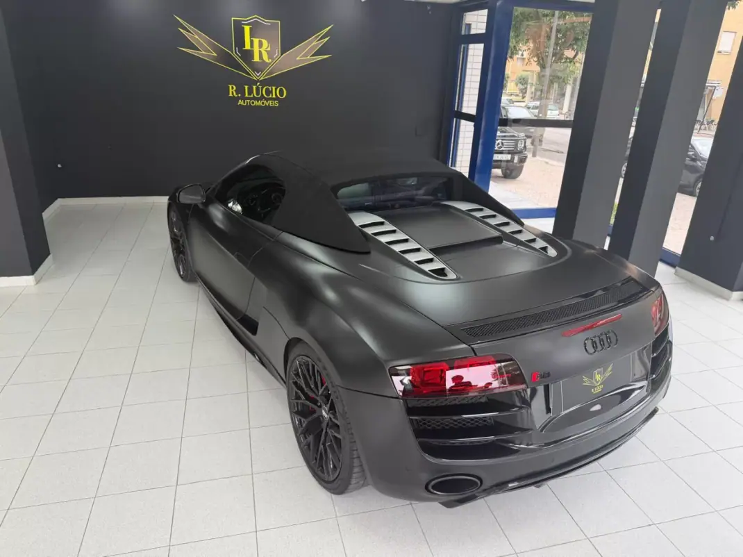 Audi R8 Spyder 2012 - 125000 EUR, 89245 km - 89245km - foto 27 de 44