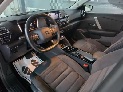 Citroën e-C4 2025 - 24990 EUR, 9485 km - 9485km - foto 6 de 13