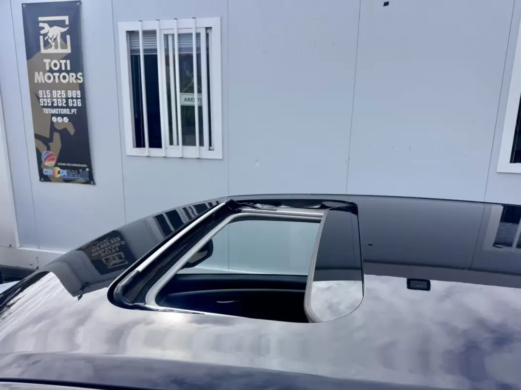 Suzuki Swift 2015 - 8990 EUR, 178000 km - AUTO.MOTO.pt - 178000km - foto 4 de 28