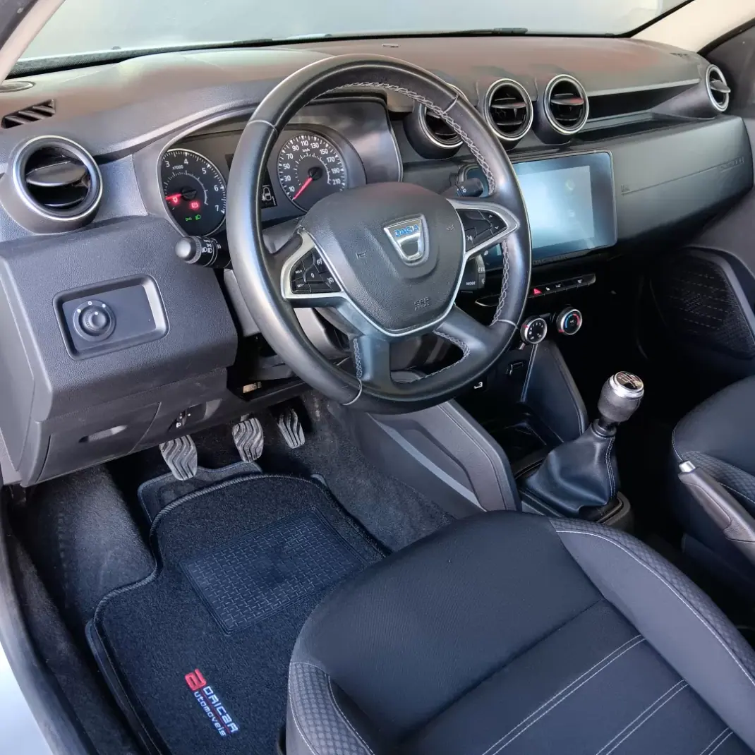 Dacia Duster 2021 - 17500 EUR, 142842 km - AUTO.MOTO.pt - 142842km - foto 12 de 21