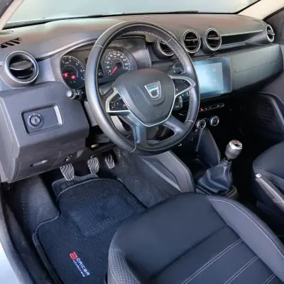 Dacia Duster 2021 - 17500 EUR, 142842 km - AUTO.MOTO.pt - 142842km - foto 12 de 21