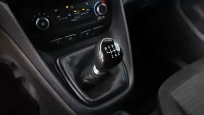 Ford Transit Connect 2022 - 18999 EUR, 62000 km - AUTO.MOTO.pt - 62000km - foto 15 de 19