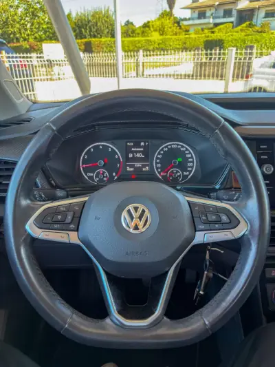 Volkswagen T-Cross 2019 - 18500 EUR, 43397 km - AUTO.MOTO.pt - 43397km - foto 12 de 24