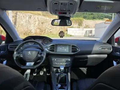Peugeot 308 SW 2015 - 14490 EUR, 175000 km - AUTO.MOTO.pt - 175000km - foto 3 de 19