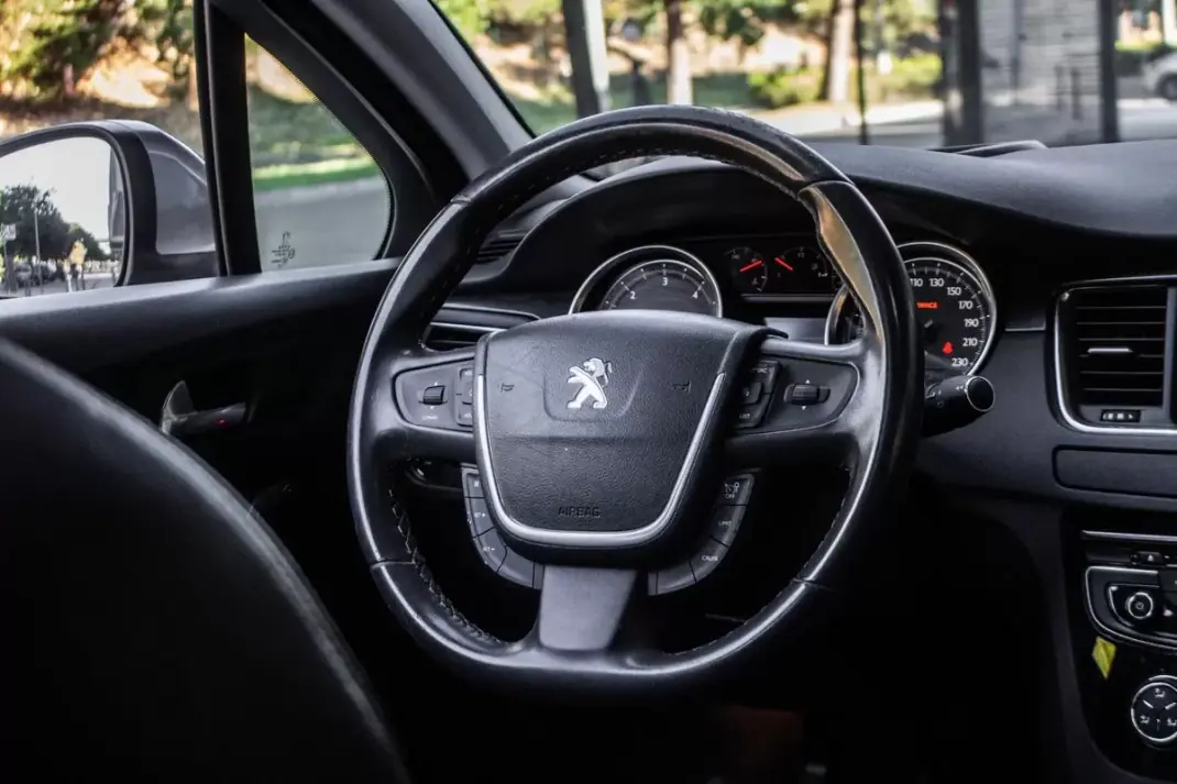 Peugeot 508 SW 2015 - 10790 EUR, 169943 km - 169943km - foto 32 de 41