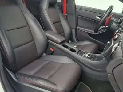 Mercedes-Benz CLA 45 AMG 2015 - 31900 EUR, 129249 km - AUTO.MOTO.pt - 129249km - foto 25 de 33