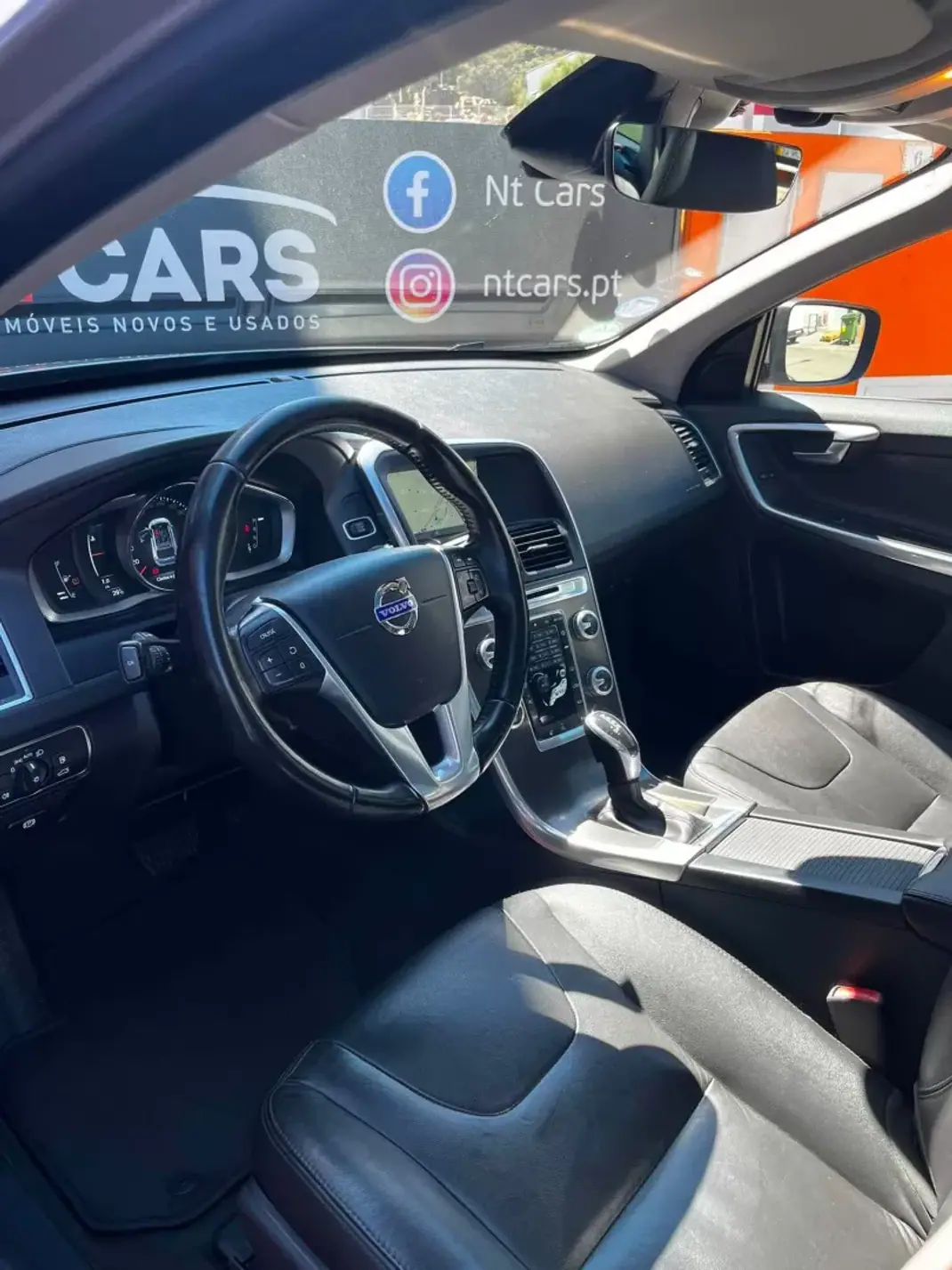 Volvo XC 60 2015 - 17900 EUR, 235971 km - 235971km - foto 4 de 23