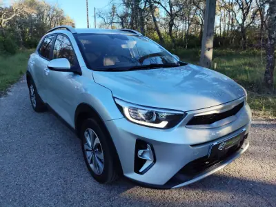 Kia Stonic 2025 - 17250 EUR, 22410 km - AUTO.MOTO.pt - 22410km - foto 4 de 20