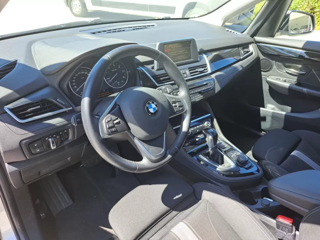 BMW 218 Active Tourer 2015 - 15950 EUR, 206206 km - 206206km - foto 11 de 21