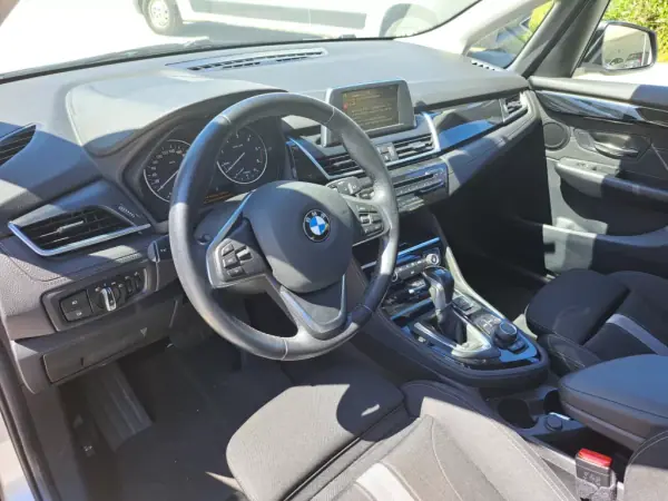 BMW 218 Active Tourer 2015 - 15950 EUR, 206206 km - AUTO.MOTO.pt - 206206km - foto 11 de 21