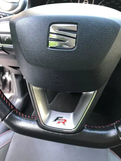 SEAT Ibiza 2016 - 10750 EUR, 142000 km - AUTO.MOTO.pt - 142000km - foto 20 de 33