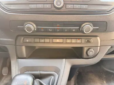 Peugeot Expert 2024 - 22500 EUR, 83188 km - 83188km - foto 16 de 19