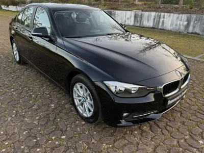 BMW 318 2013 - 15900 EUR, 177000 km - AUTO.MOTO.pt - 177000km - foto 17 de 17