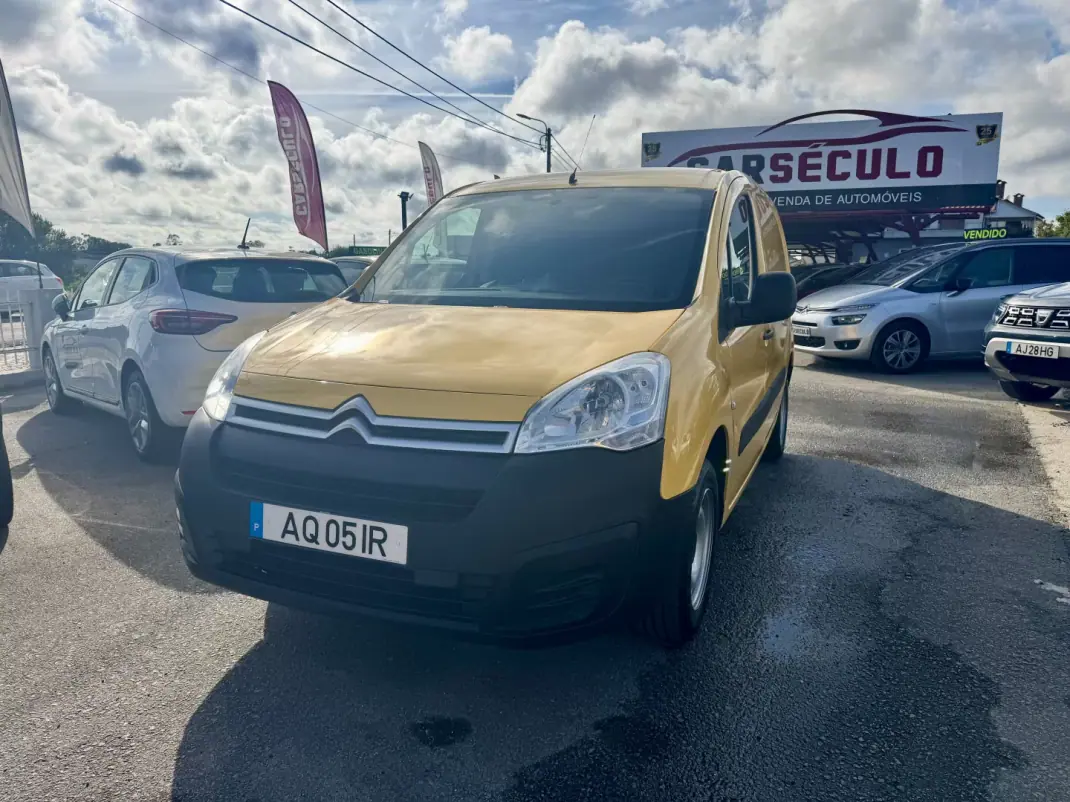 Citroën 2017 - 10950 EUR, 103905 km - AUTO.MOTO.pt - 103905km - foto 1 de 21
