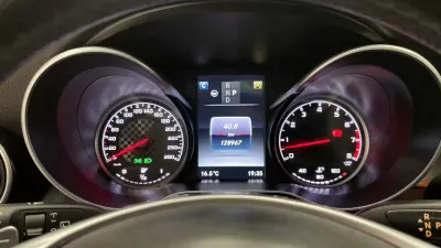 Mercedes-Benz C 43 AMG 2016 - 39990 EUR, 128967 km - AUTO.MOTO.pt - 128967km - foto 38 de 55