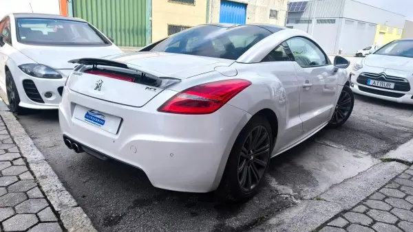 Peugeot RCZ 2011 - 10900 EUR, 158000 km - AUTO.MOTO.pt - 158000km - foto 8 de 19