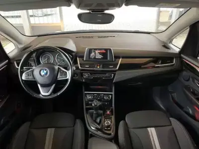 BMW 216 Active Tourer 2015 - 16750 EUR, 77962 km - AUTO.MOTO.pt - 77962km - foto 9 de 22