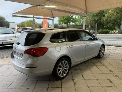 Opel Astra Sports Tourer 2012 - 6750 EUR, 274002 km - AUTO.MOTO.pt - 274002km - foto 5 de 21