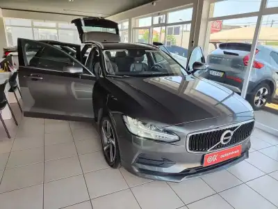 Volvo V90 2018 - 20990 EUR, 188000 km - AUTO.MOTO.pt - 188000km - foto 17 de 35