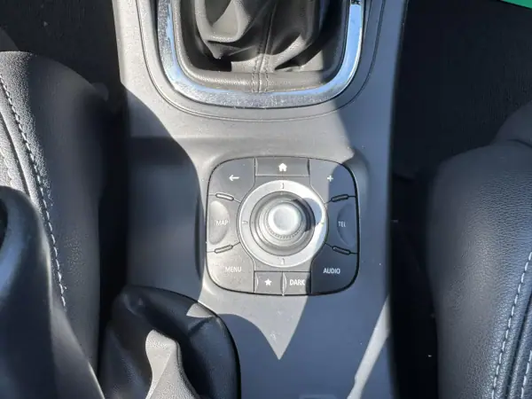 Renault Mégane Sport Tourer 2014 - 7990 EUR, 234000 km - AUTO.MOTO.pt - 234000km - foto 24 de 32