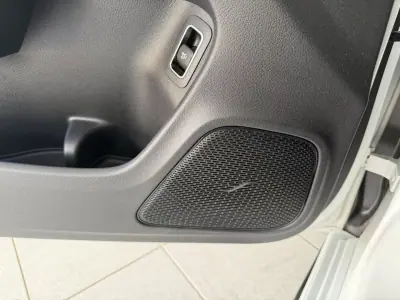 Mercedes-Benz CLA 180 2019 - 32000 EUR, 172639 km - AUTO.MOTO.pt - 172639km - foto 16 de 32