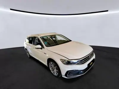 Volkswagen Passat Variant 2021 - 25750 EUR, 69386 km - AUTO.MOTO.pt - 69386km - foto 2 de 9
