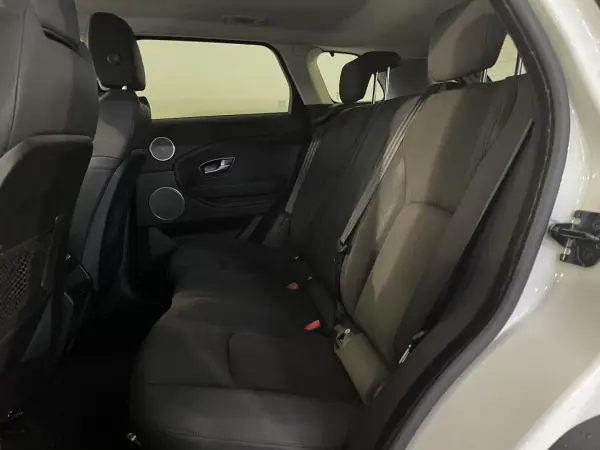 Land Rover Range Rover Evoque 2017 - 16950 EUR, 149900 km - AUTO.MOTO.pt - 149900km - foto 25 de 31